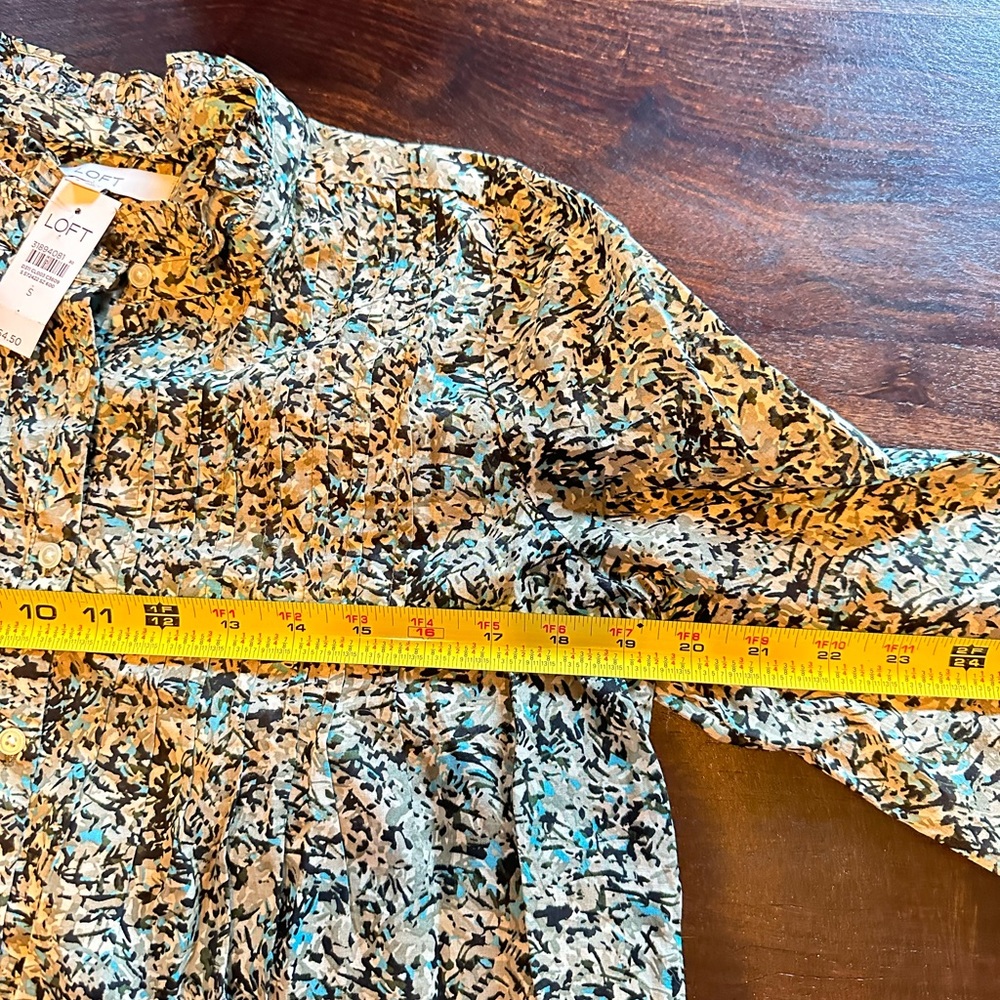 Loft  brand ruffled light floral shirt. - Picture 2 of 4